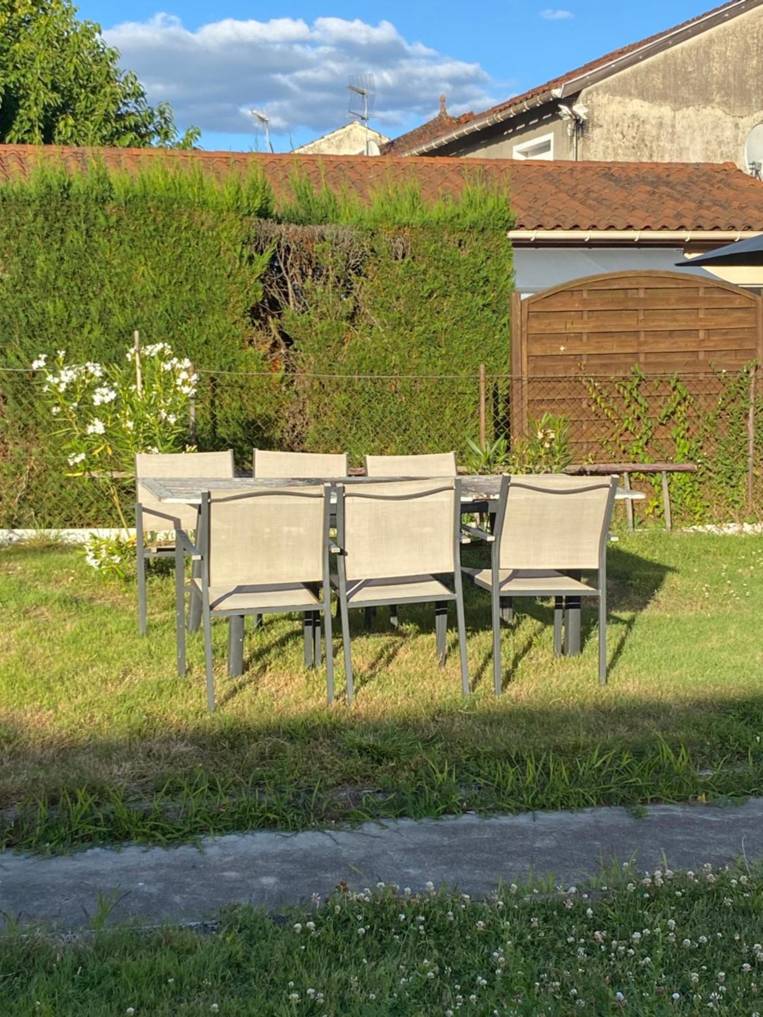 L Atelier Du Golf Apartment Perigueux Bagian luar foto